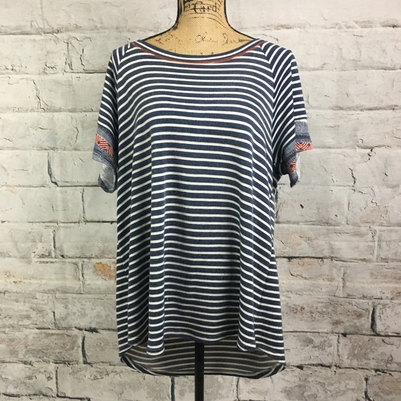 Oddy Aztec Design Blouse - Picture 4 of 5